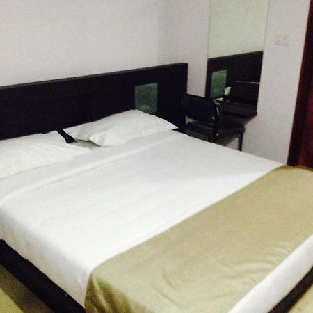 Aston Service Apartment Bangalore Esterno foto