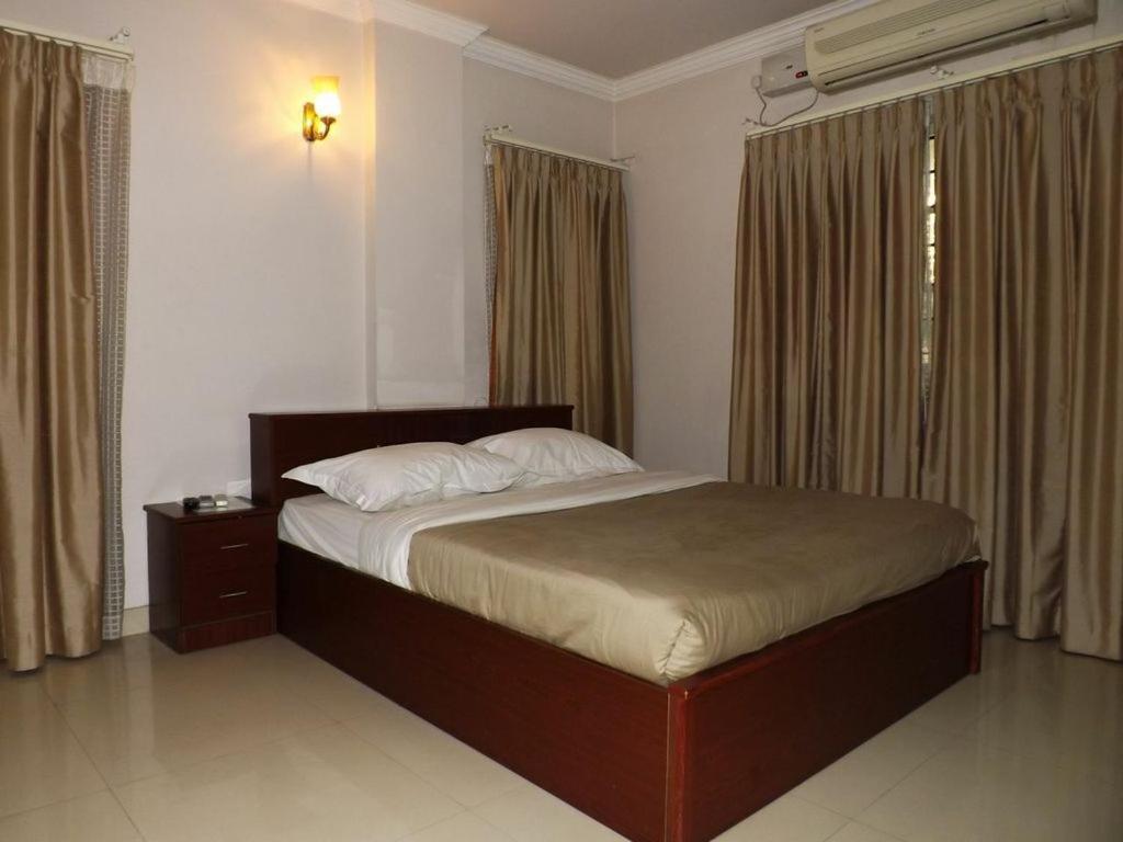 Aston Service Apartment Bangalore Esterno foto
